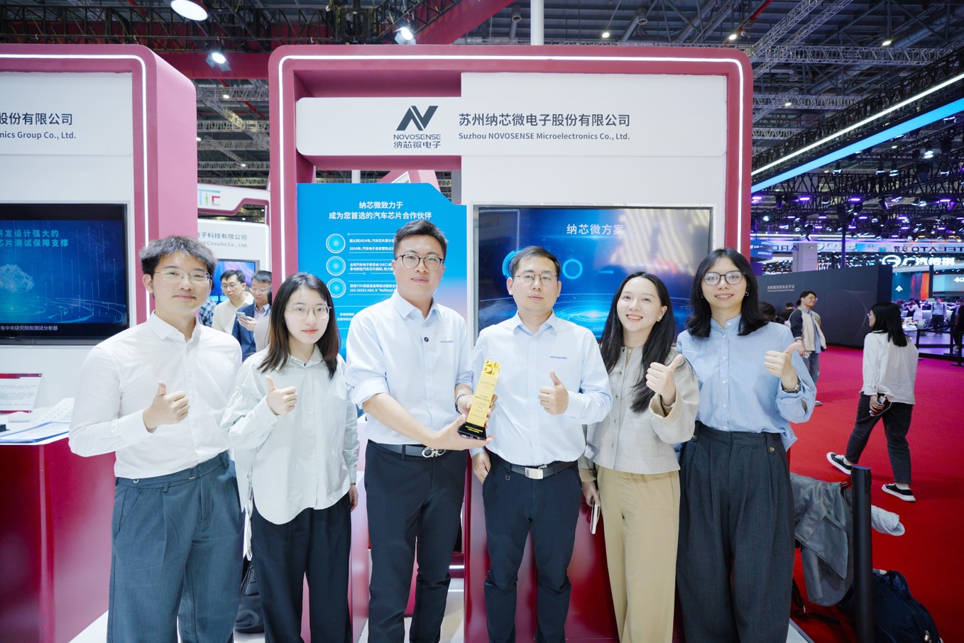 pp电子模拟器亮相2025上海车展，斩获“年度影响力汽车芯片”大奖